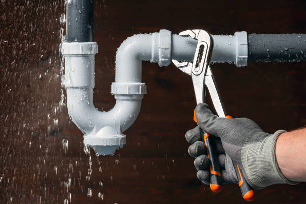 Professional Leak Detection technician working in Middle Island, NY